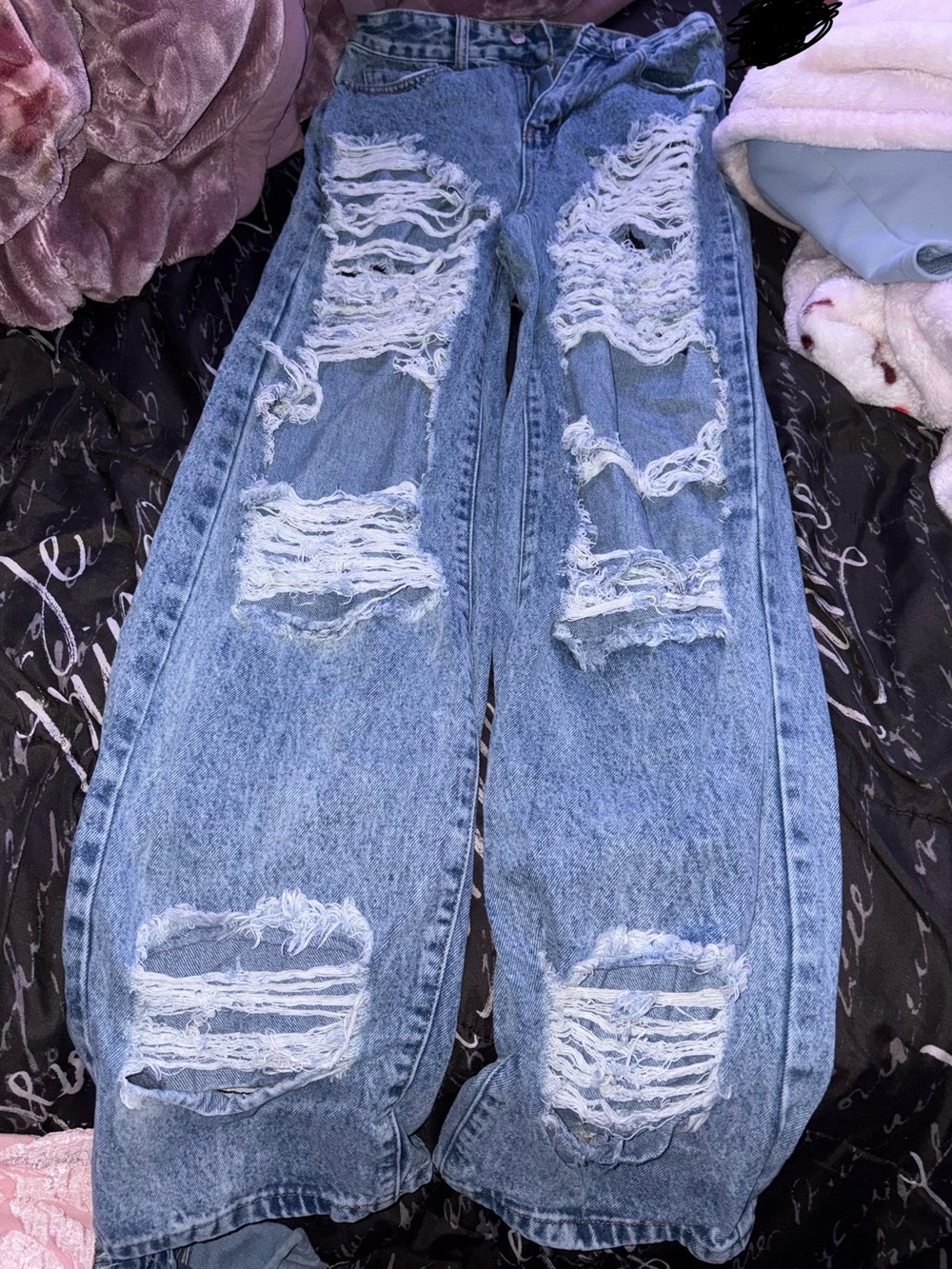 Distressed Light Blue Women's Ripped Jeans